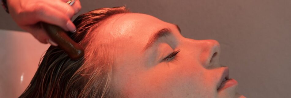 Trattamento per la cute con luce rossa da Hairshaper
